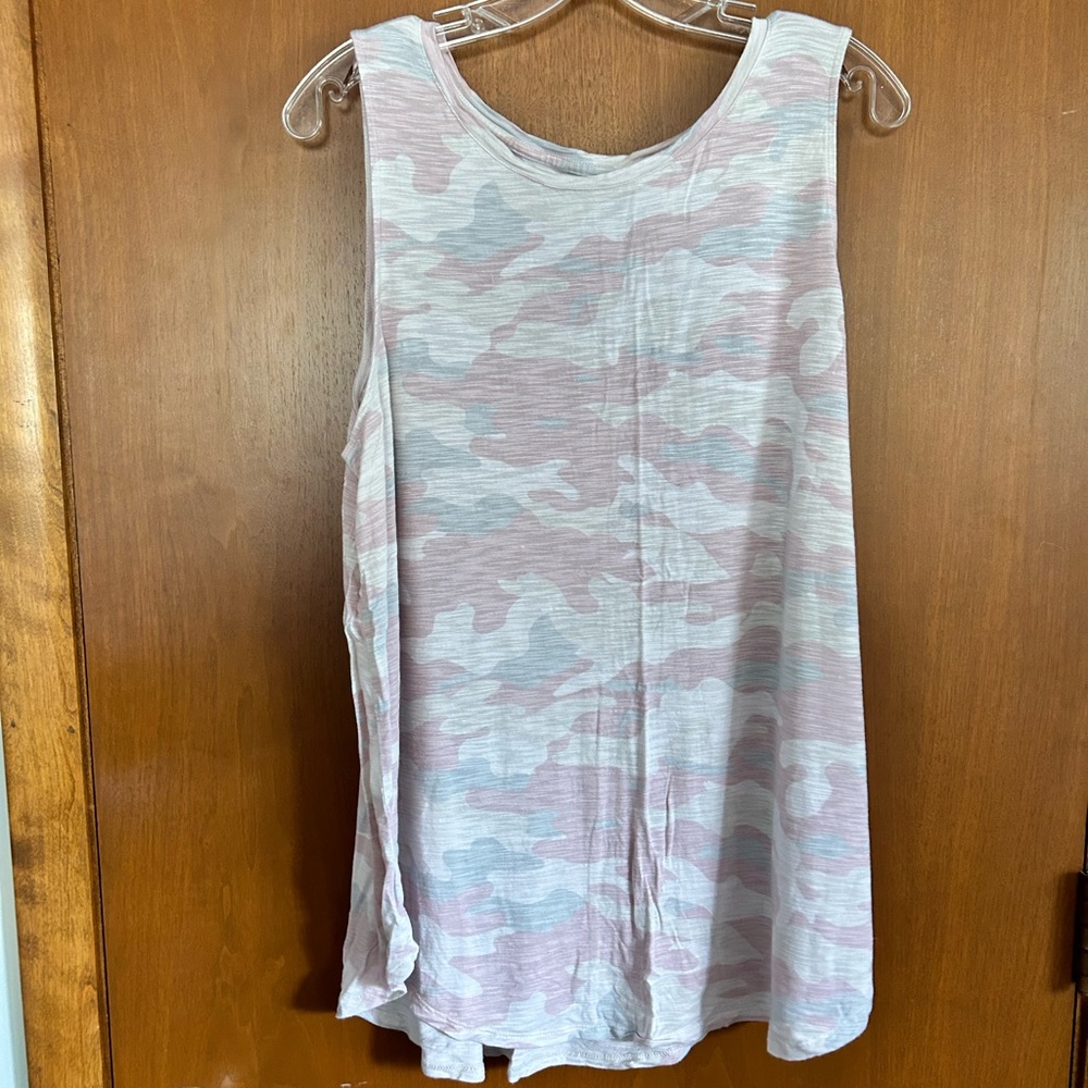 Luxe Swing Tank